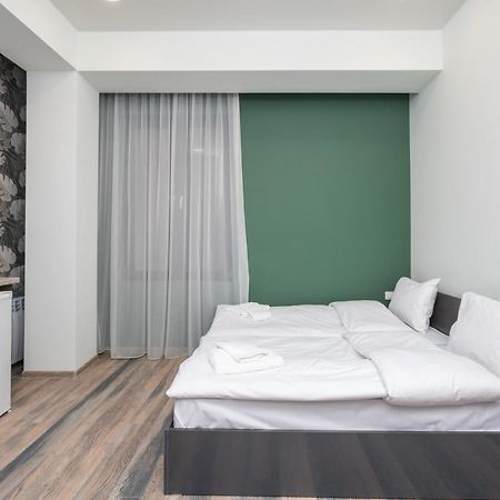 Hotel Armeni Γιερεβάν Εξωτερικό φωτογραφία