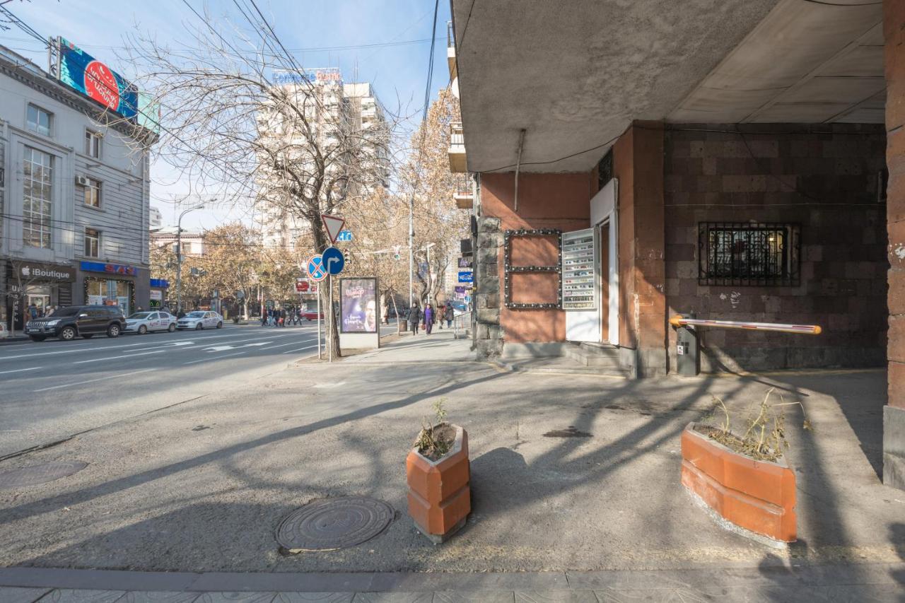 Hotel Armeni Γιερεβάν Εξωτερικό φωτογραφία